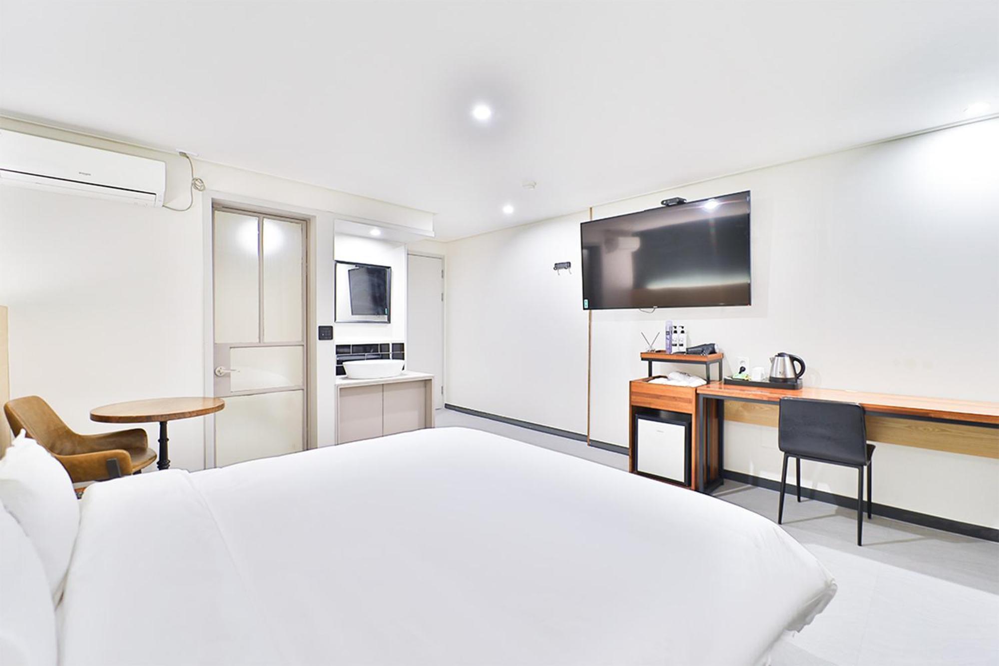 Calm Rest Hotel Busan Sasang Exterior foto