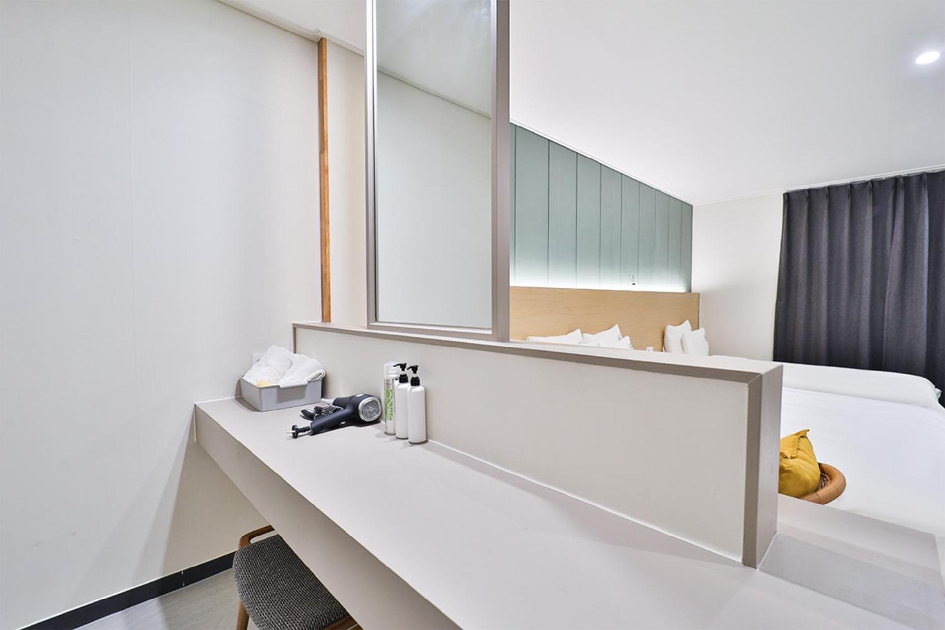 Calm Rest Hotel Busan Sasang Exterior foto