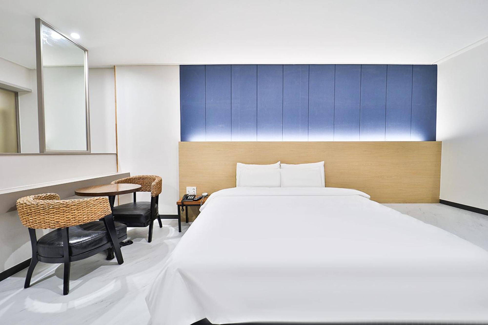 Calm Rest Hotel Busan Sasang Exterior foto